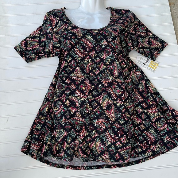 LulaRoe Paisley Printed Perfect T High Low Top-#0186 - Picture 10 of 12